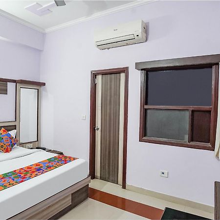Hotel The Golden Bird Агра Экстерьер фото