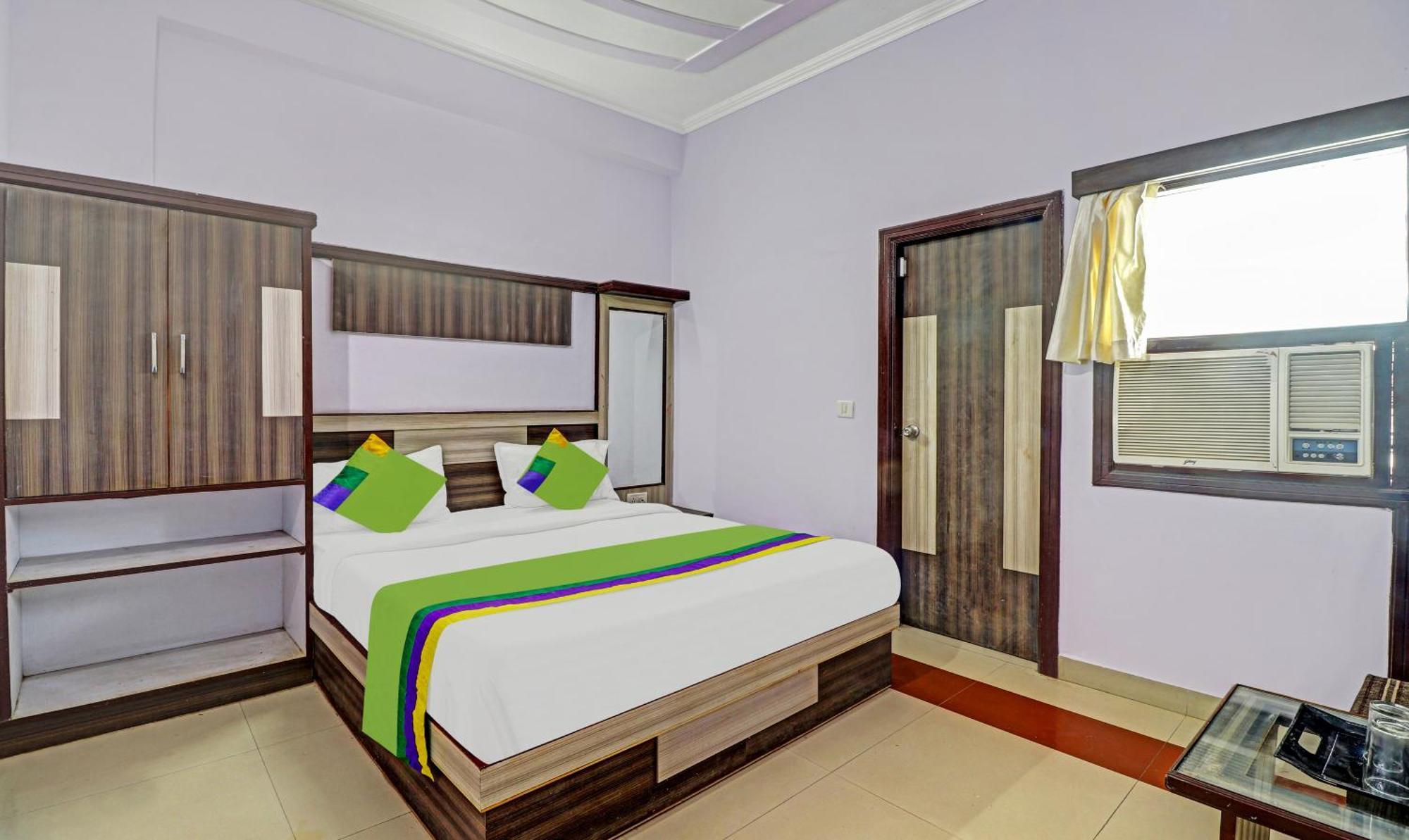 Hotel The Golden Bird Агра Экстерьер фото
