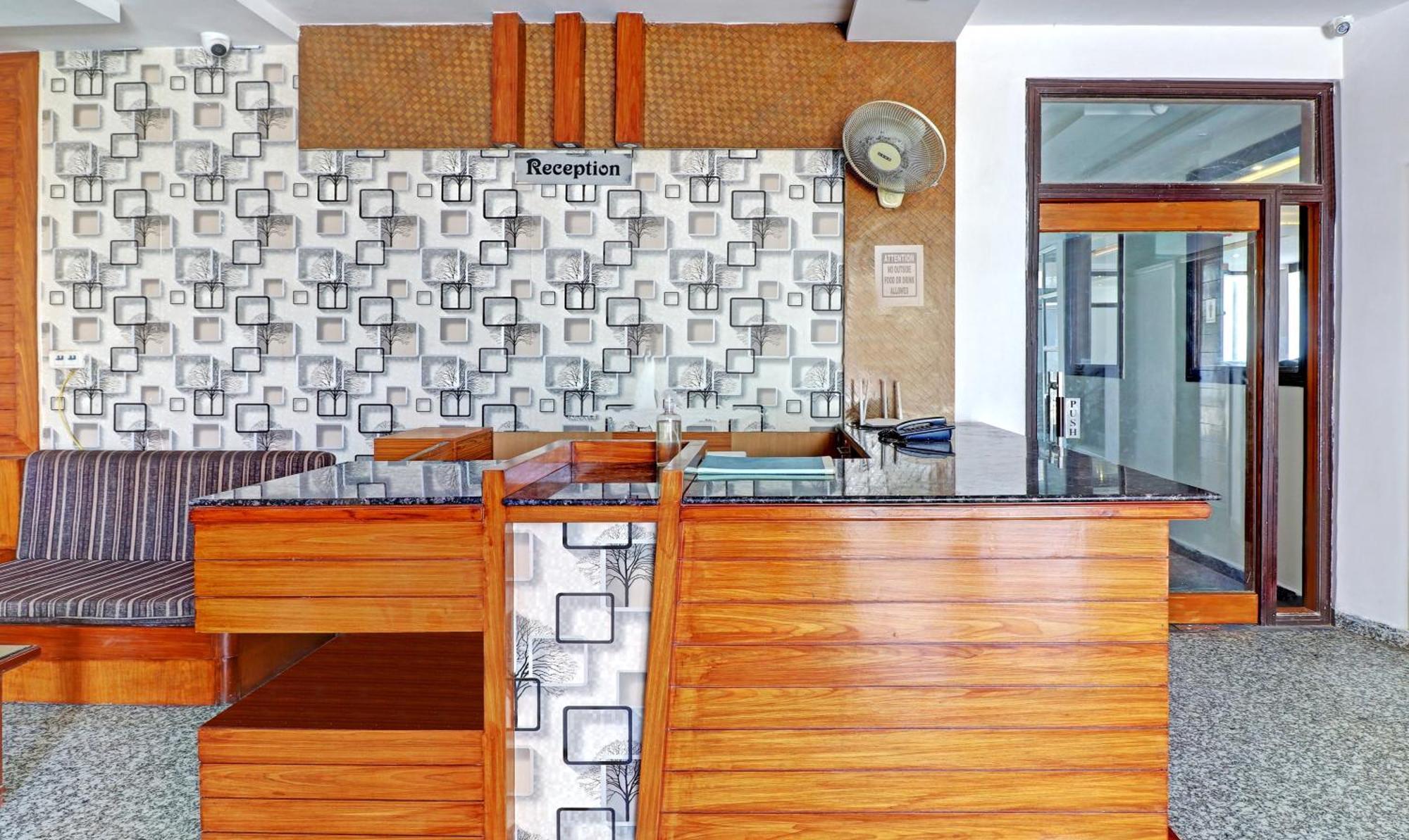 Hotel The Golden Bird Агра Экстерьер фото