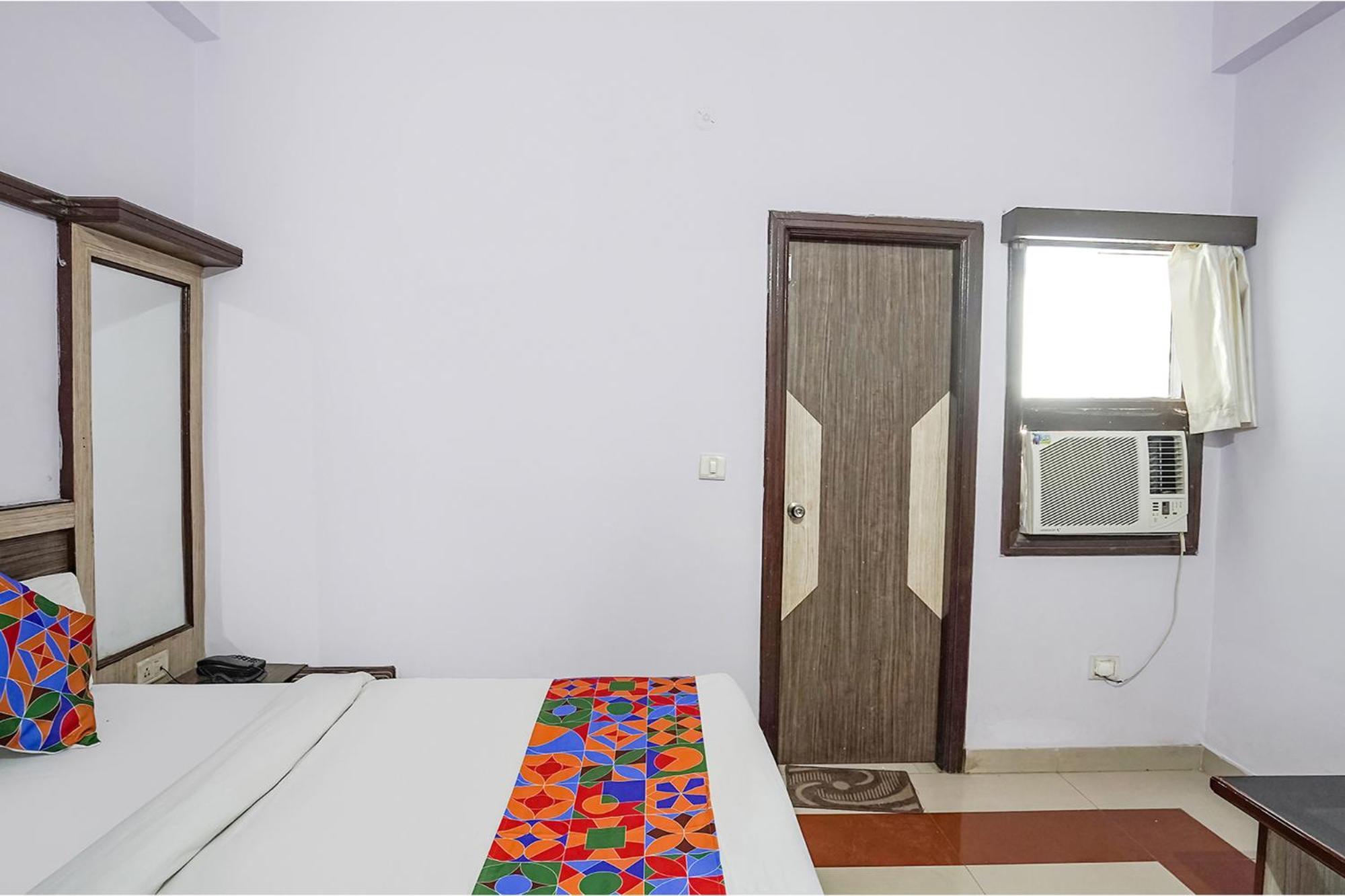 Hotel The Golden Bird Агра Экстерьер фото
